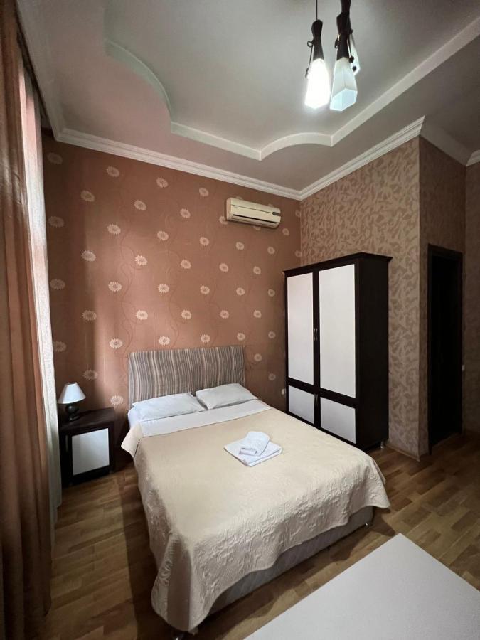 Hotel Albatros Batumi Exterior foto